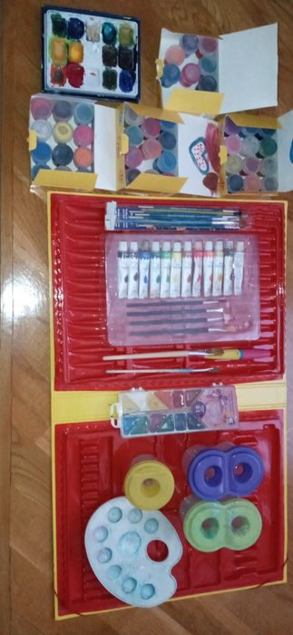 Дитячий комплект для малювання.