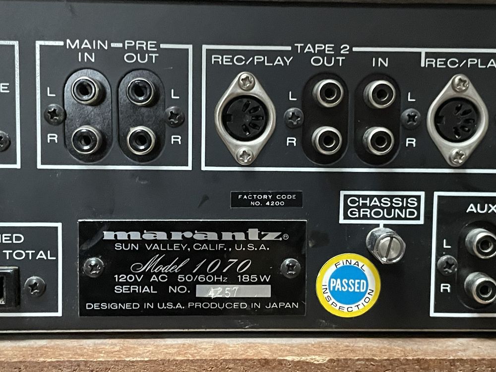Marantz 1070 — Вінтажний підсилювач   з ламповим звучанням