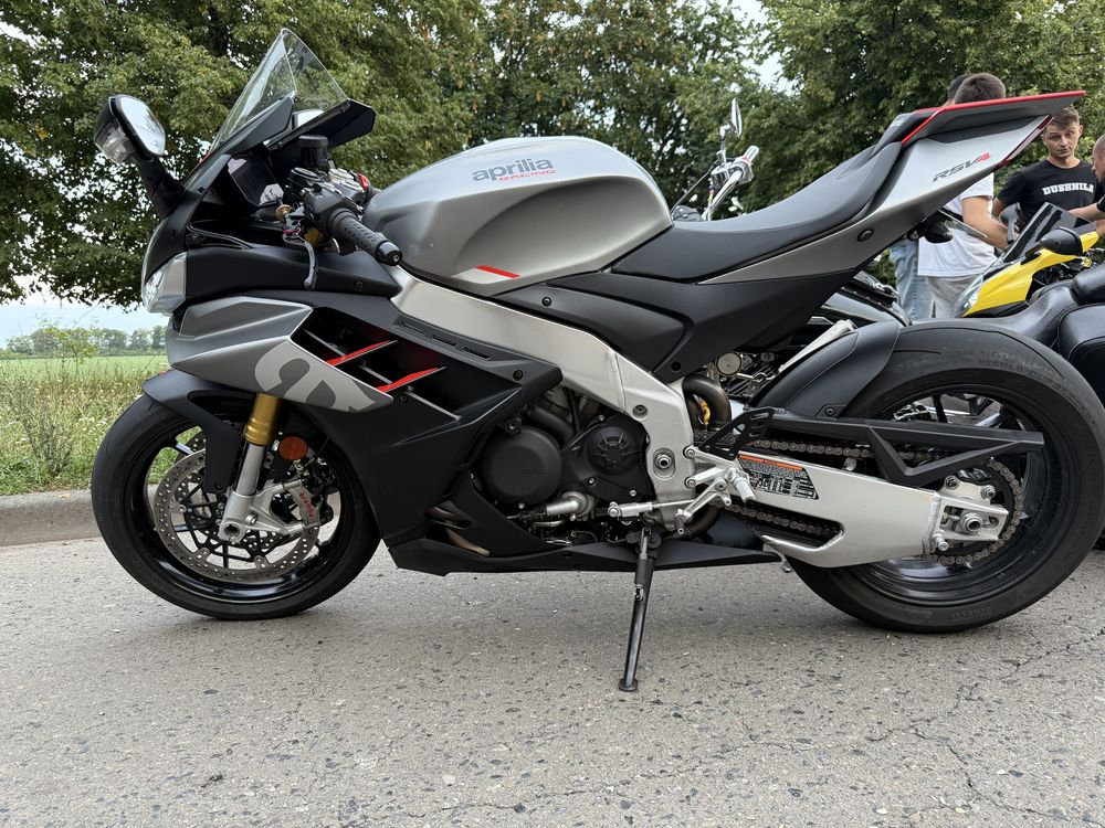 aprilia rsv4 1100r 2022