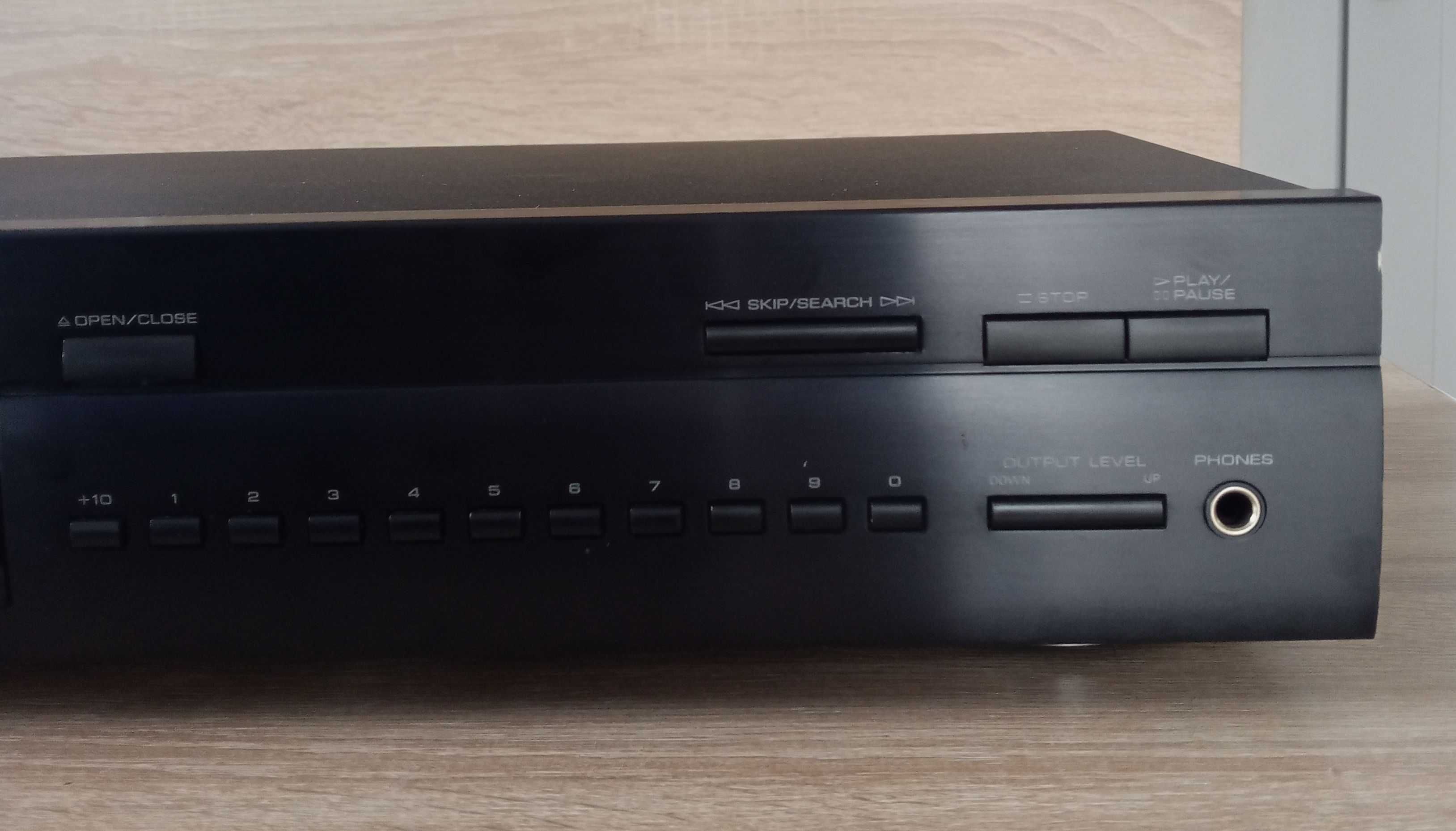Yamaha CDX-590 ProBit