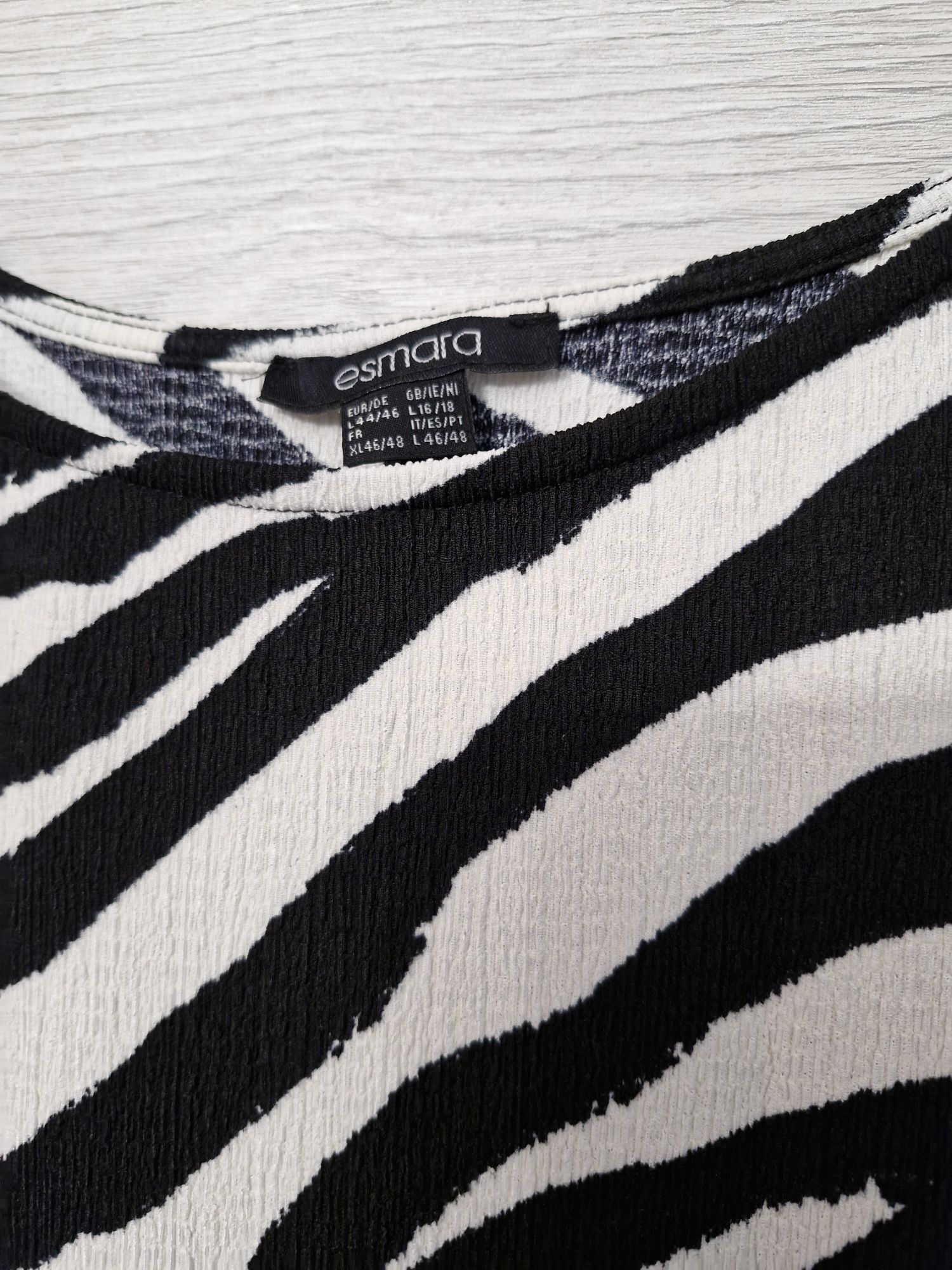 Sukienka na regulowanych ramiączkach Zebra Esmara L 44/46