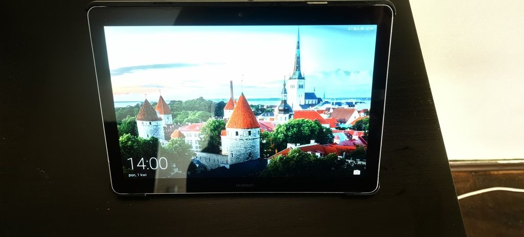 Huawei Mediapad T3 10. 16gb + Micro sd 32gb