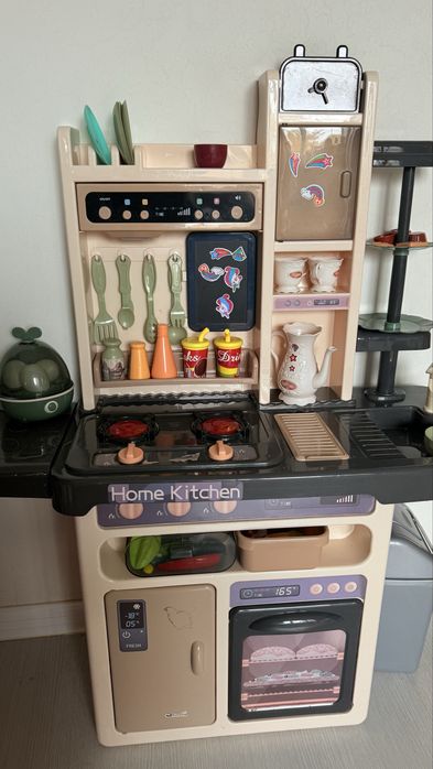 Продам детскую кухню