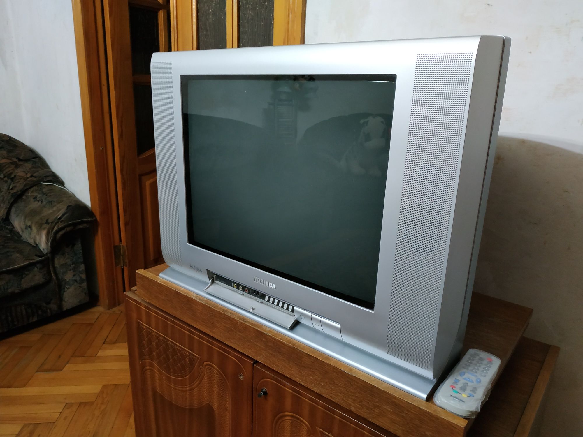 Телевизор  Toshiba Bomba