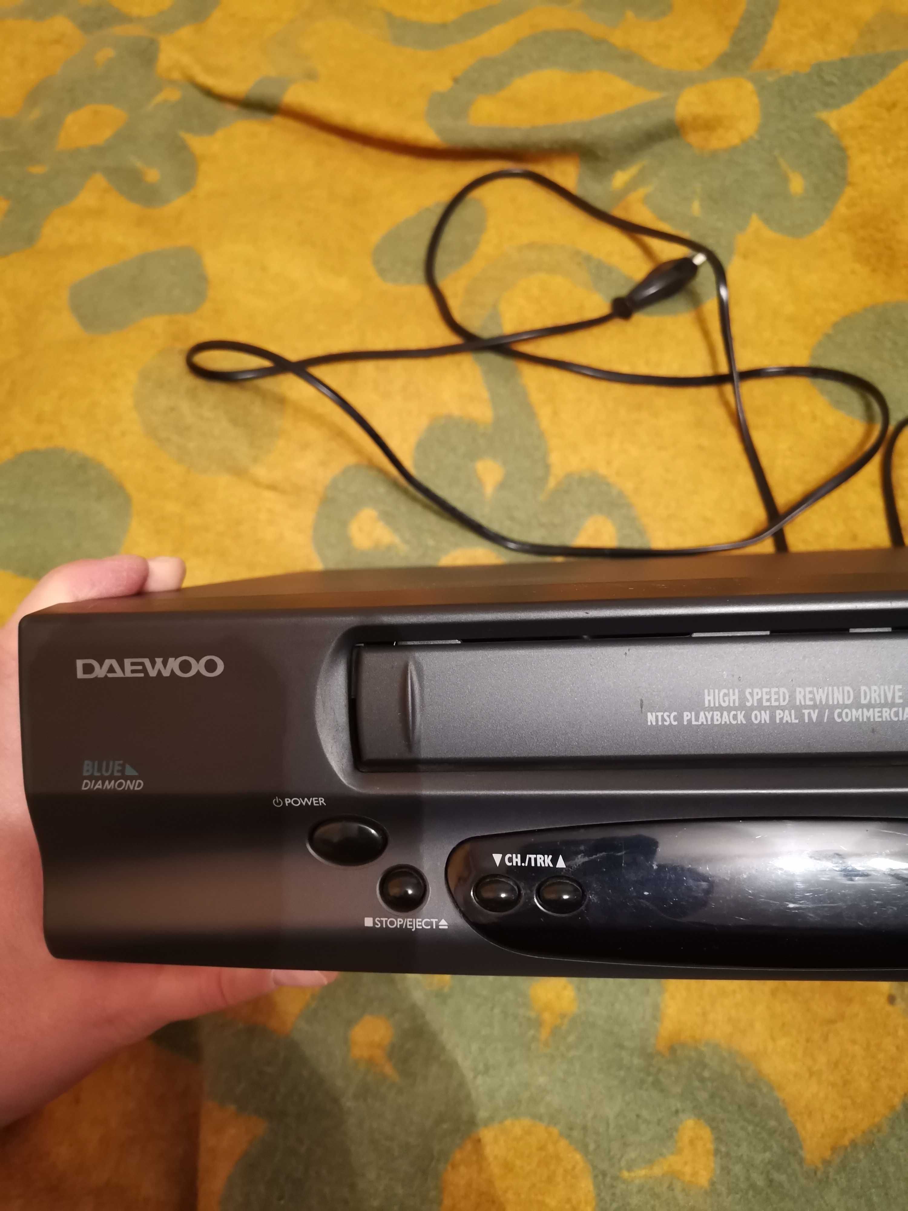 Magnetowid VHS typu DAEWOO Q210K PAL i NTSC PLAYBACK, wyjście EURO