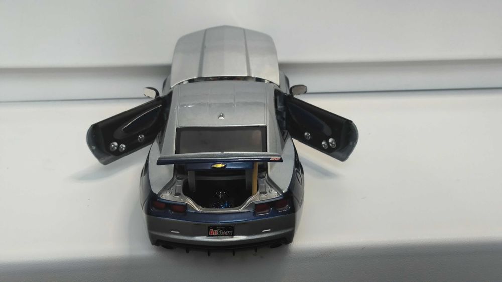Модель, машинка Chevrolet Camaro 2010 1.24 Maisto Prorodz