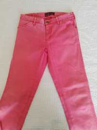 Calça Rosa, marca Sacoor Brothers