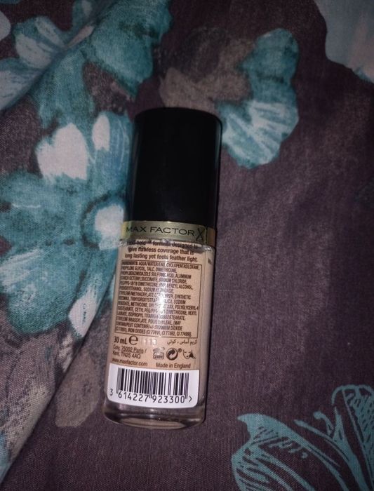 Max factor flexi-hold ivory niewegański