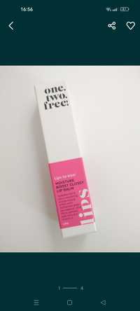One Two Free Moisture Boost Glossy Lip Balm 04 Rising red