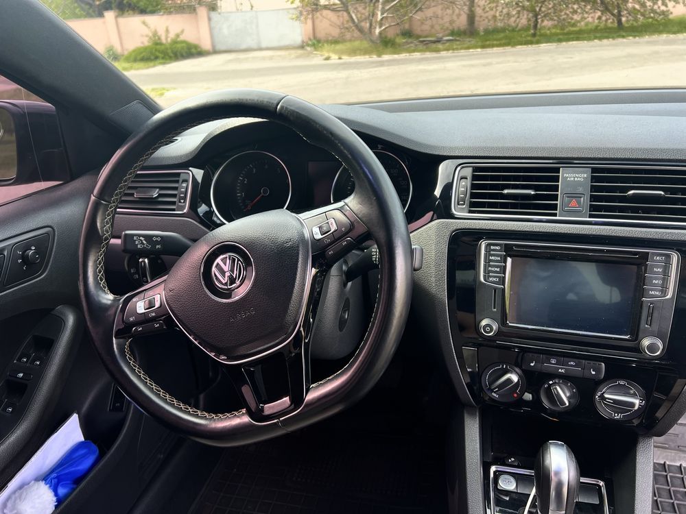 Volkswagen Jetta 2016 1.8 tsi