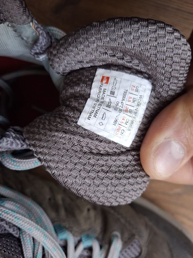 Buty zimowe The North Face Hedgehog roz. 38.5