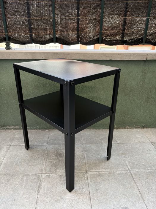 Mesa de cabeceira - Ikea