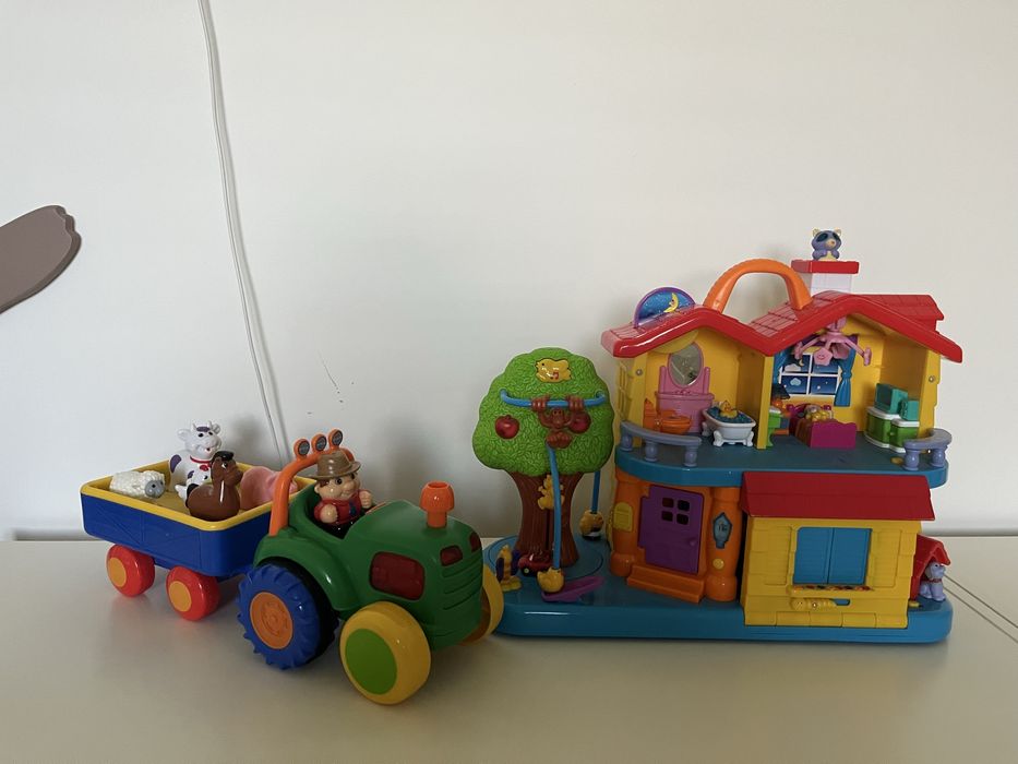 Domek odkrywczy Dumel Traktor Dumel