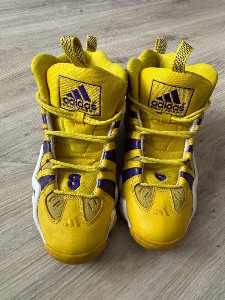 Aadidas to Re-Release Kobe's KB8 Basketball Shoe 43,5