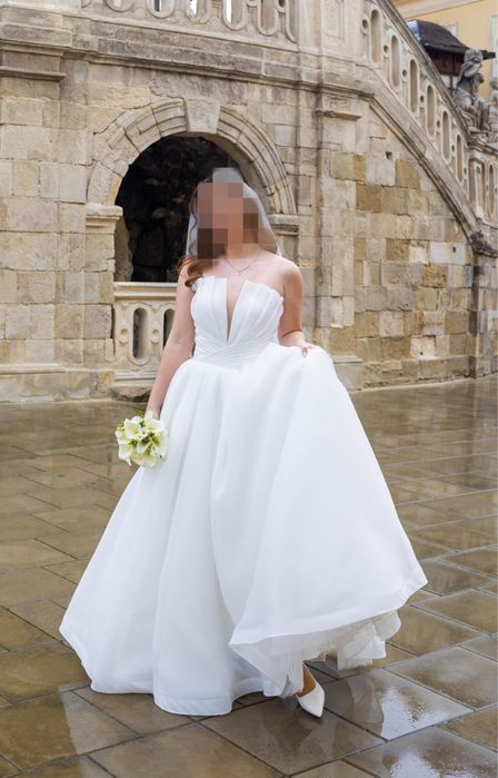 Весільне плаття Львів