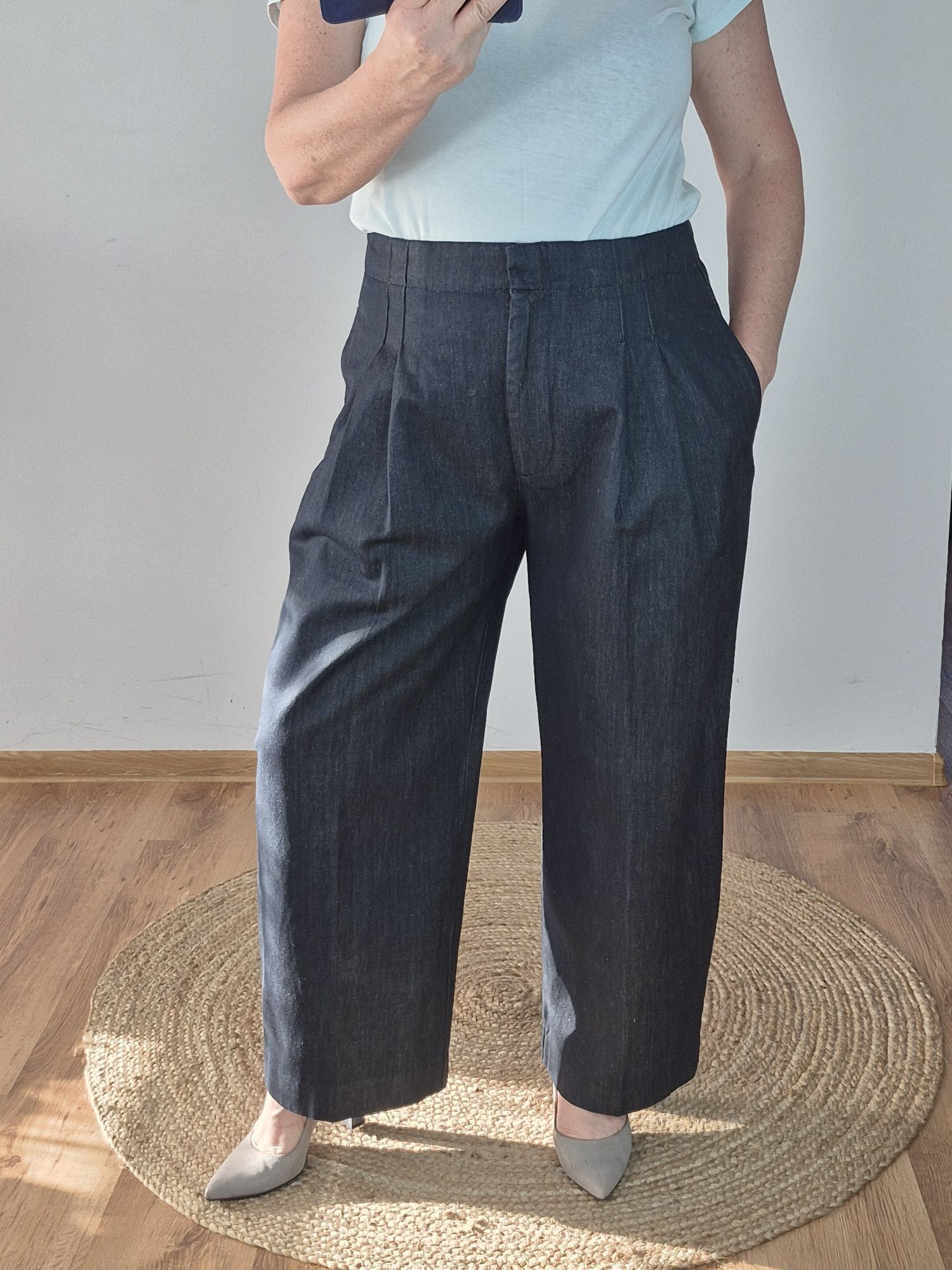 Granatowe spodnie Zara Tapered Pleated Pant z zakładkami nowe z metką