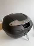 Vendo Top Case Give 34L / com apoio para o pendura / base e duas chave