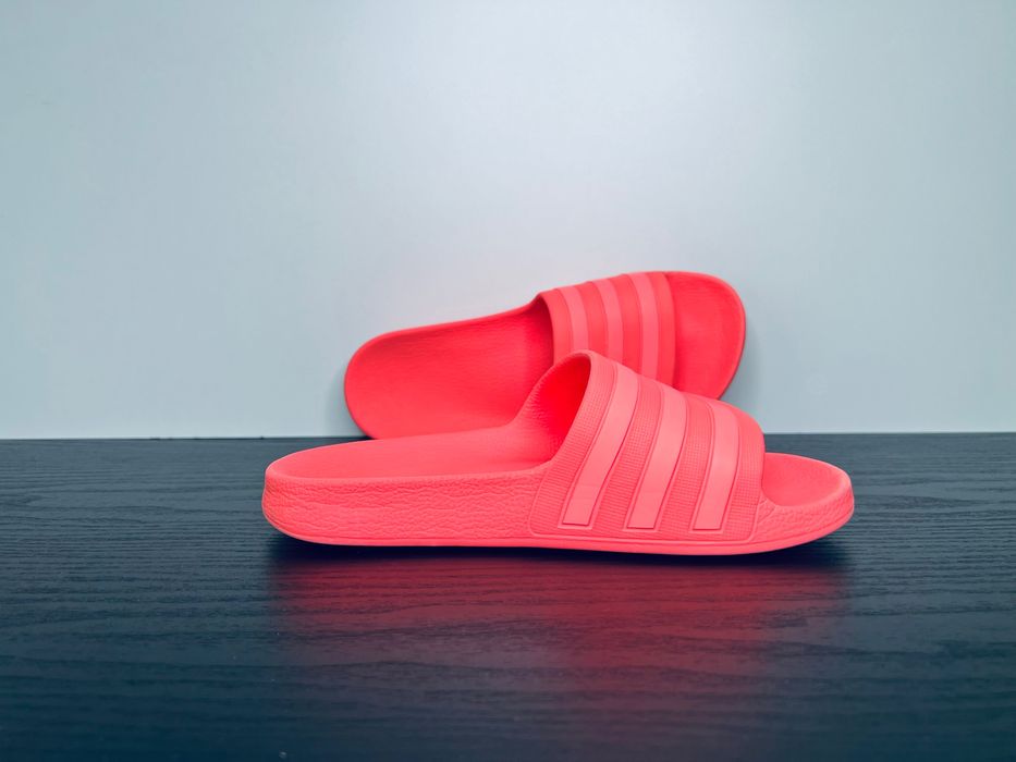 Шльопанці Adidas ADILETTE AQUA SLIDES 37р 22.5см