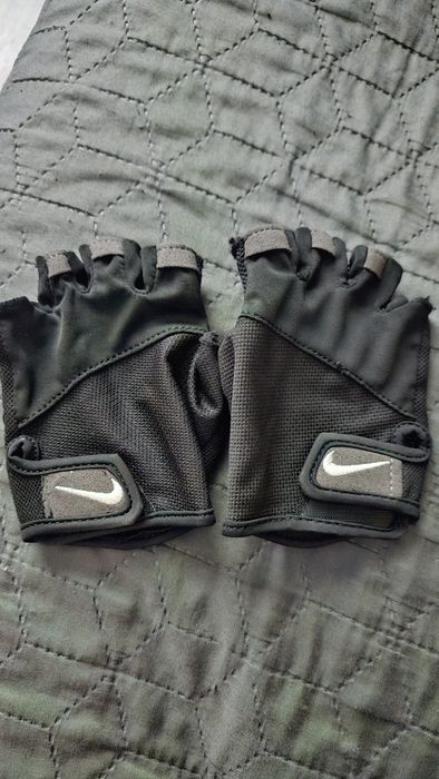 Перчатки для тренувань Nike