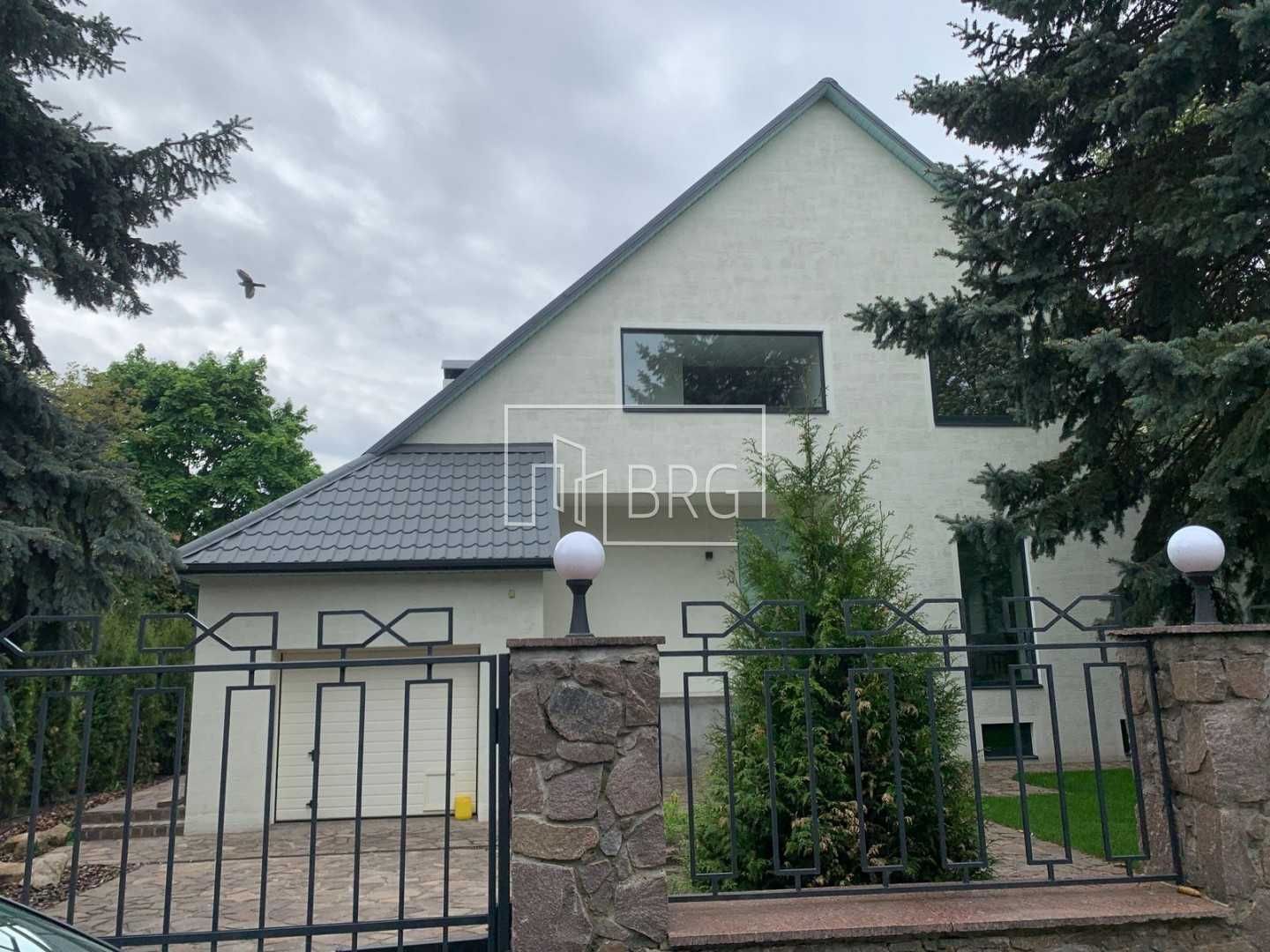 Продажа нового дома с бассейном КГ Золотые ворота Козин без комиссии