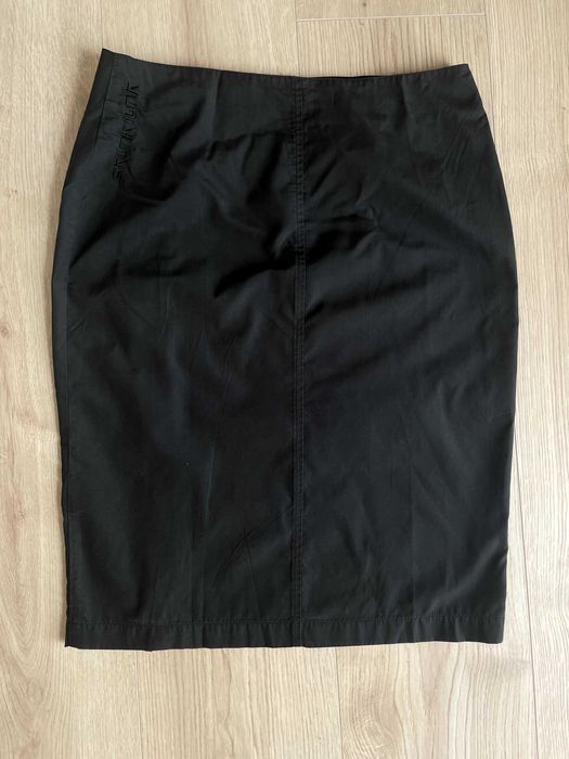 Saia preta travada com fecho lateral Skunk Funk