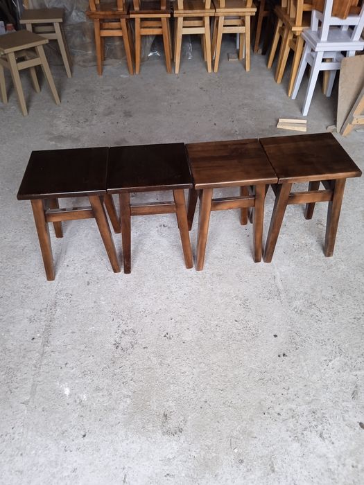 Продається табуретки і столи