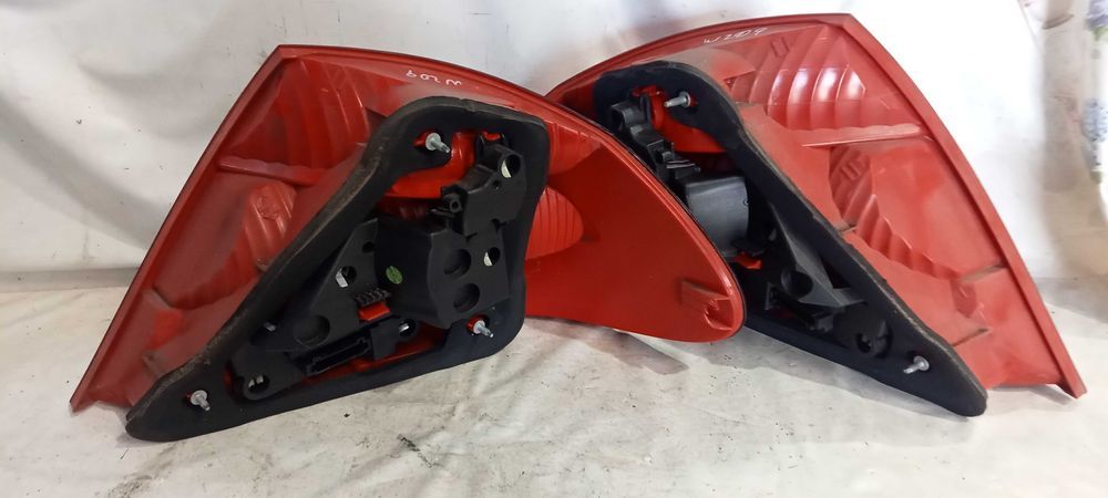 FAROLIM  MERCEDES  CLK  W209