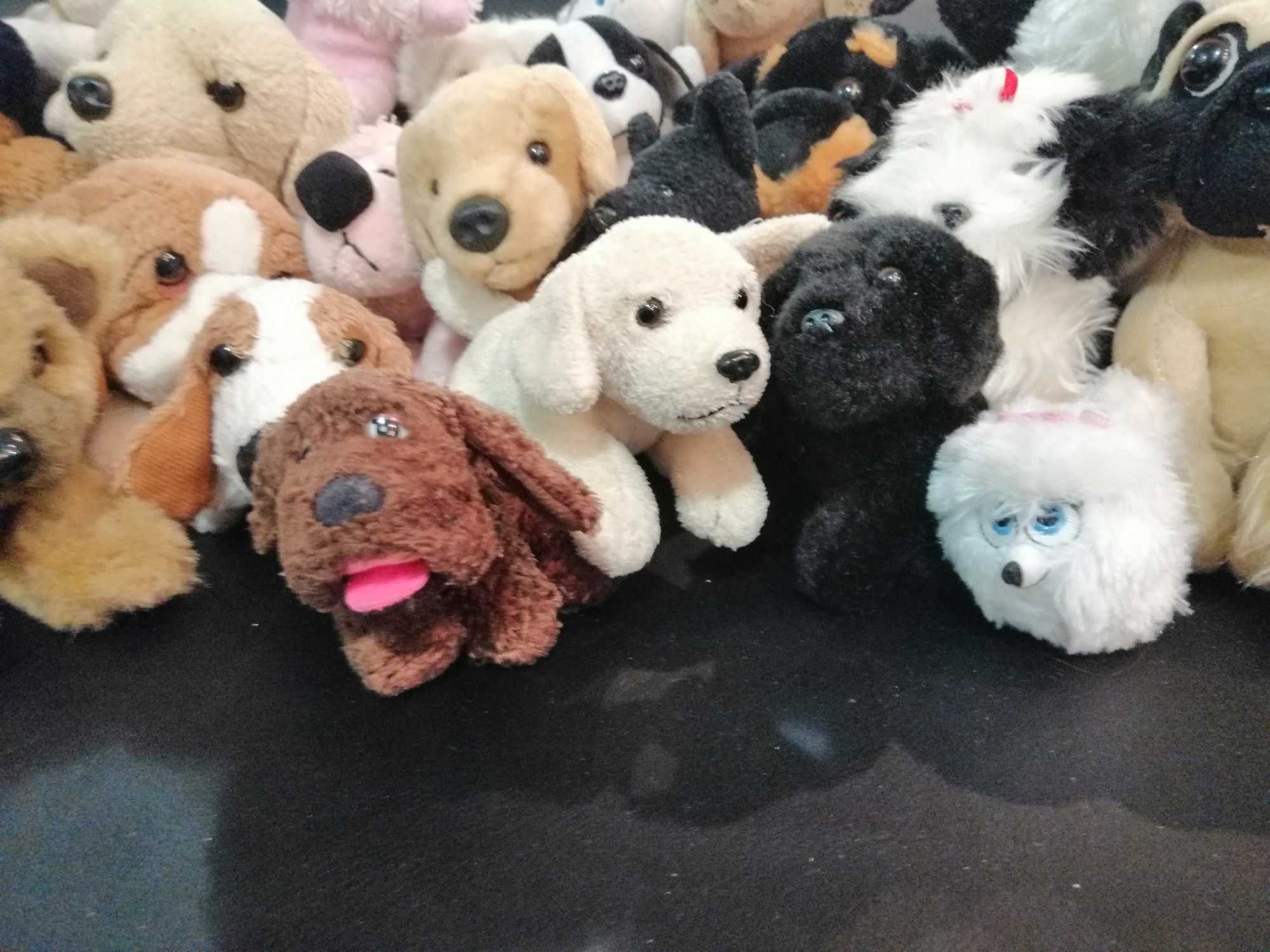 колекція іграшок "собачки"