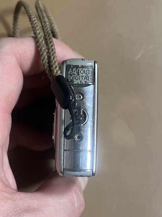 Цифровой фотоаппарат Canon Digital IXUS 40