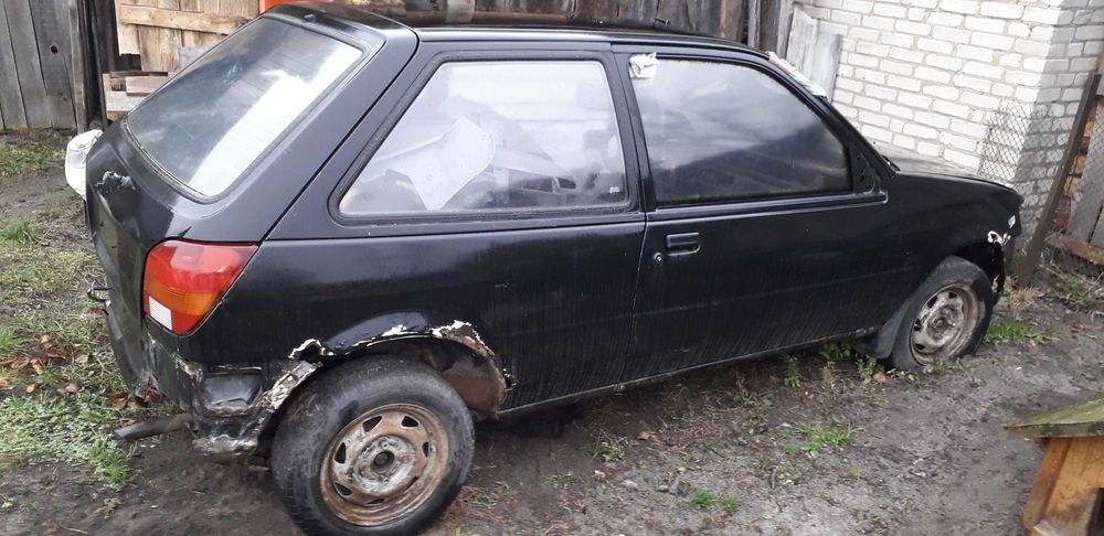 Автомобілі під розбір