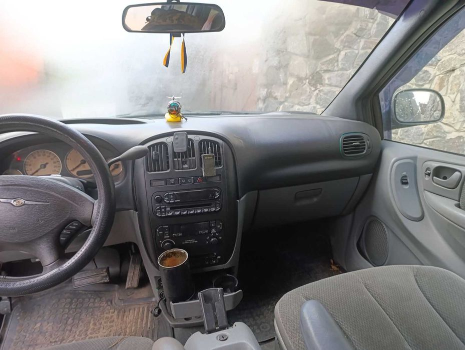 Сhrysler grand voyager Stow and Go