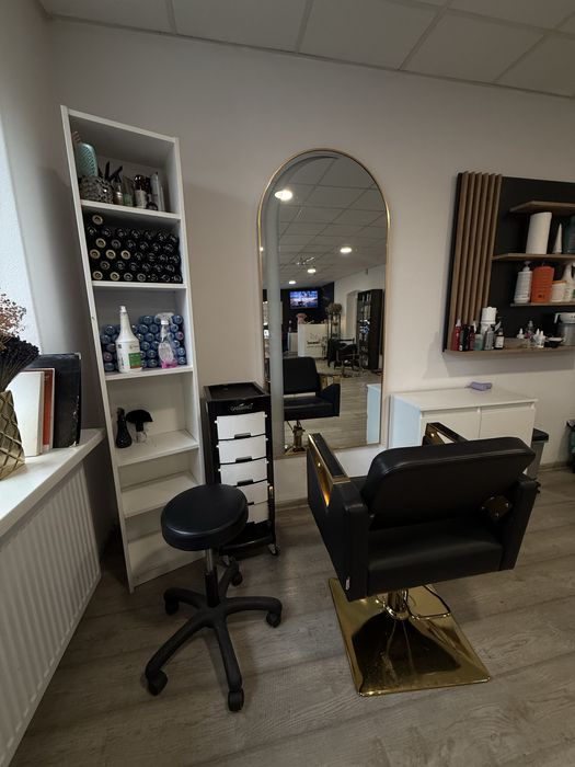 Wynajmie stanowidko pracy dla fryziera