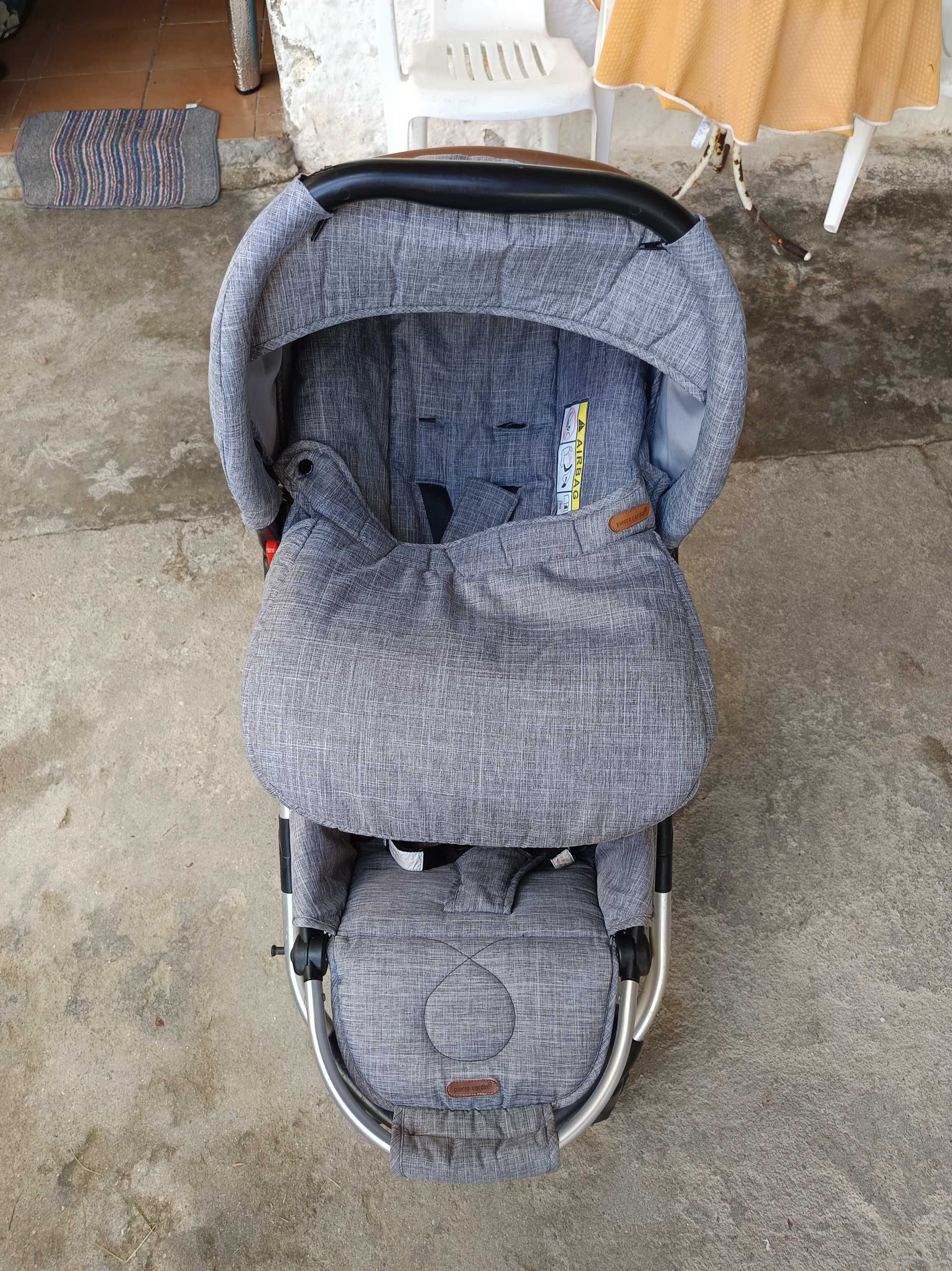 Conjunto de bebé Pierre Cardin