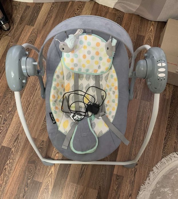 Дитячий шезлонг- гойдалка (0-6міс.)