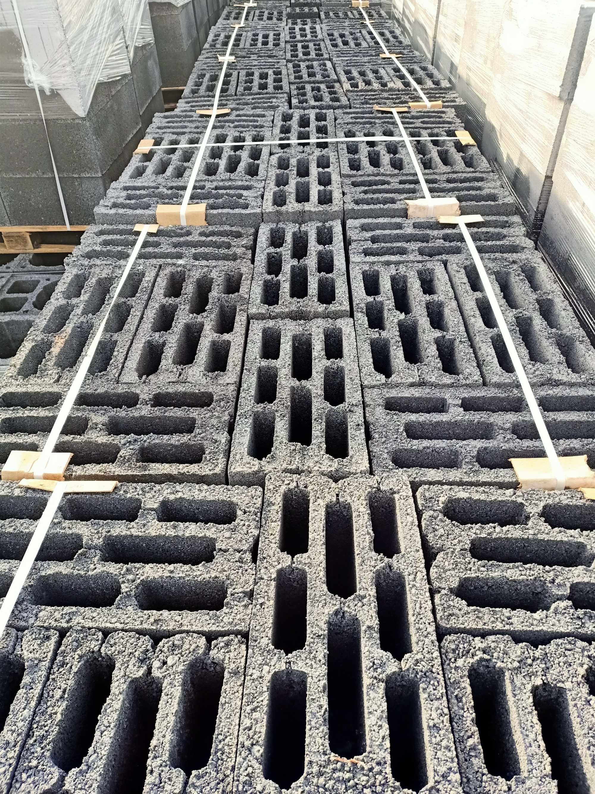 Pustak ścienny ALFA, ŻUŻLOWY, SZLAKOWY, CAŁY 24X24X49