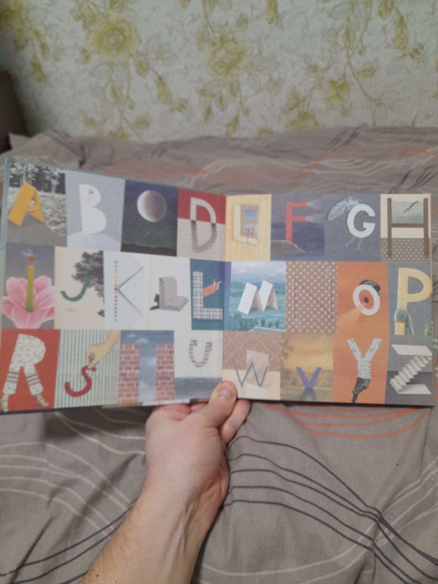 Детская книга с потрясающим иллюстрациями. На польском.