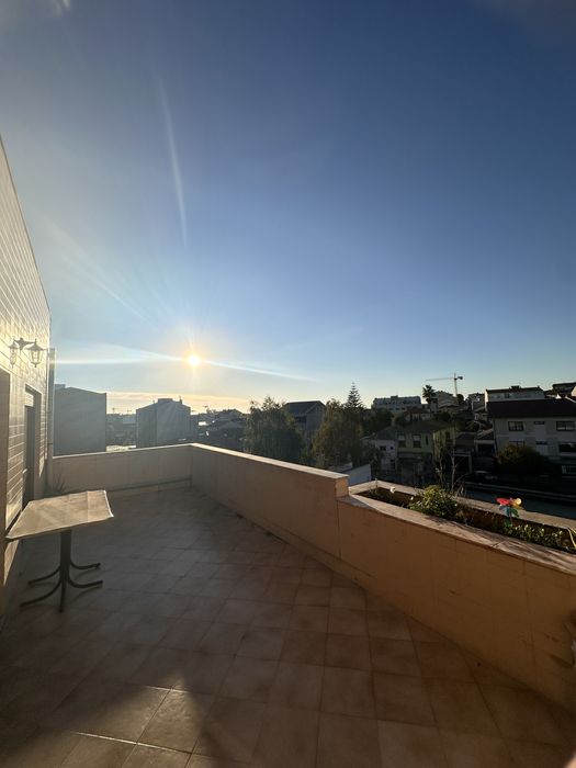 Apartamento T2 com terraço