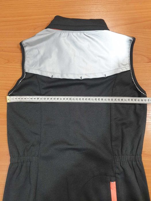 Жилет спортивний