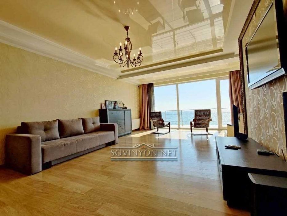 Стильный и красивый дом с шикарным видом на море район Совиньона