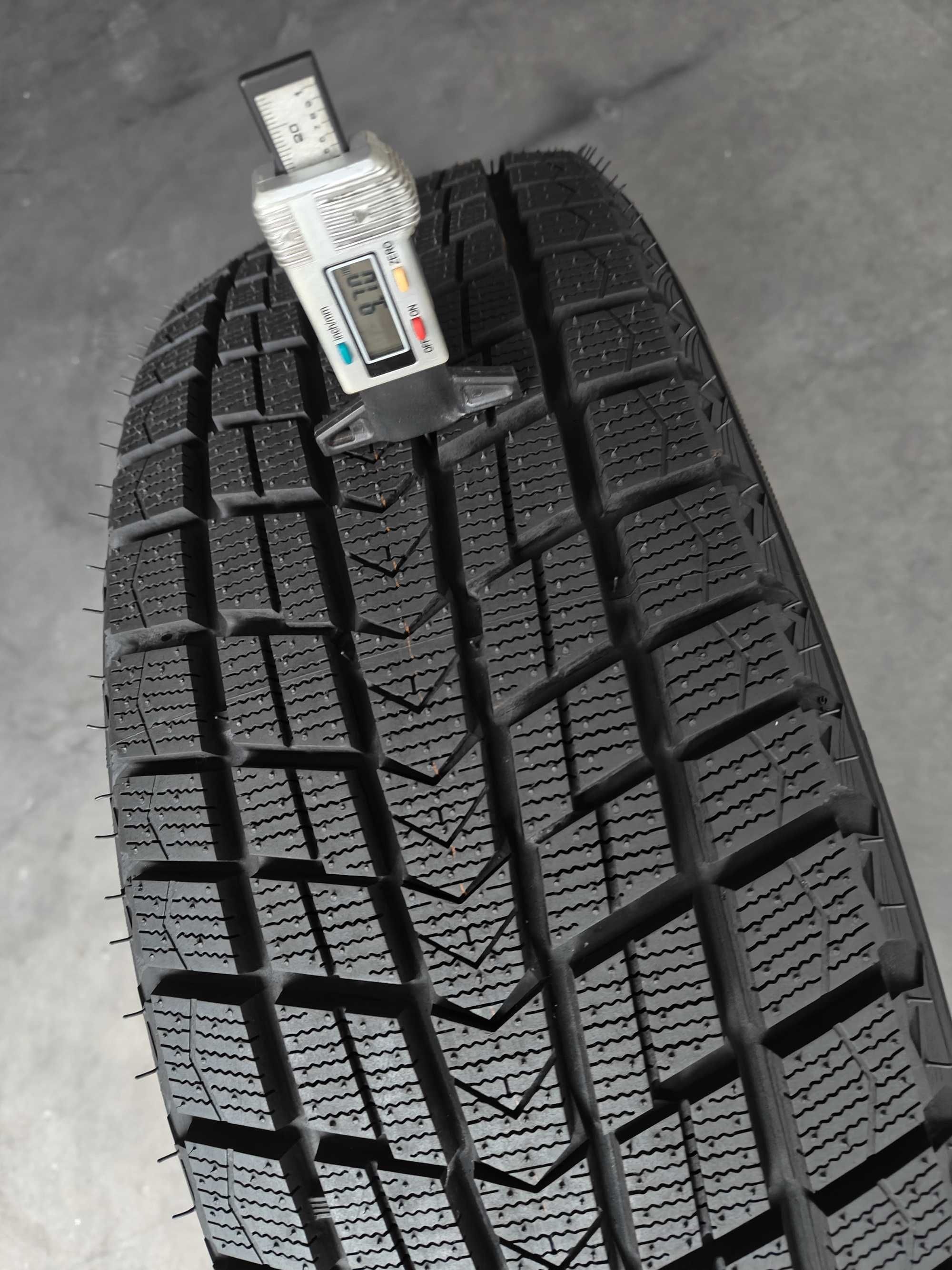 1шт. R18 225 60 шина зимова Nexen Winguard Ice Plus арктична липучка