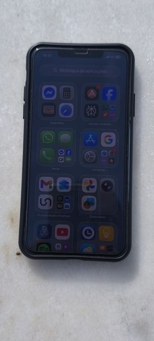 Vendo iPhone 11 pro max como novo.