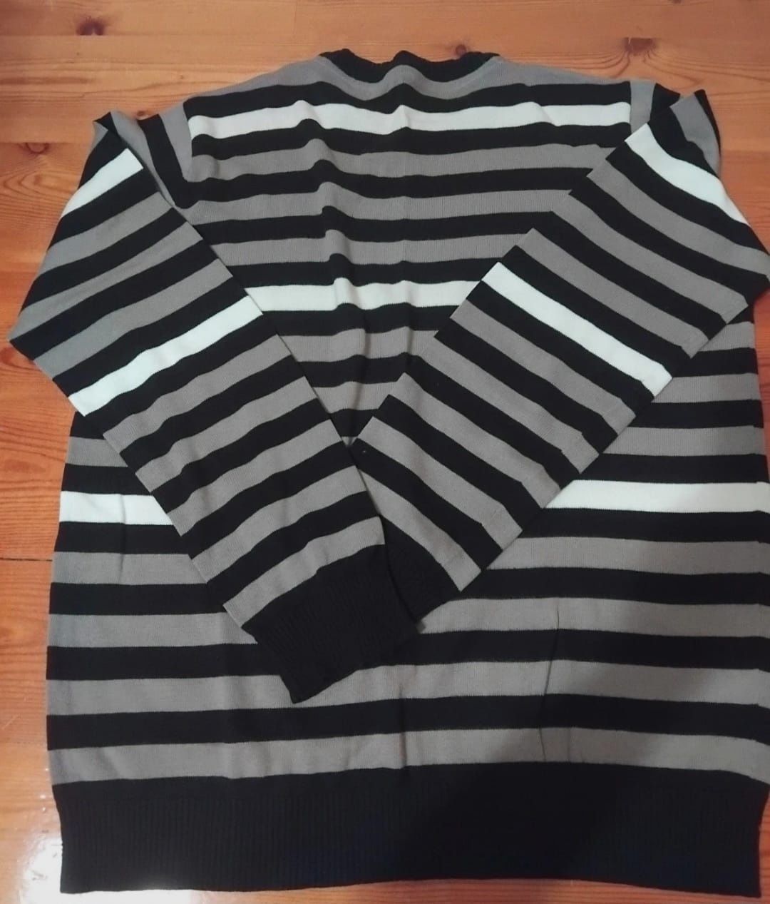 Sweter męski w paski