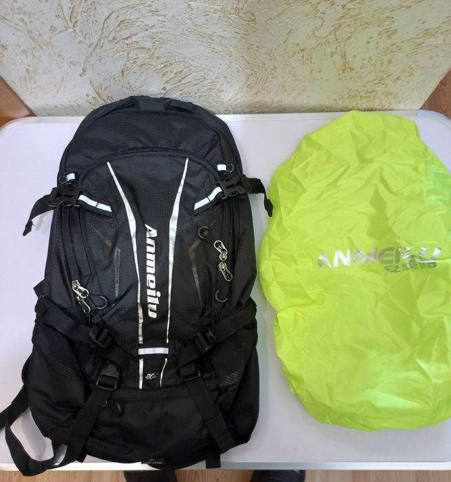 Хороший рюкзак 20 л.