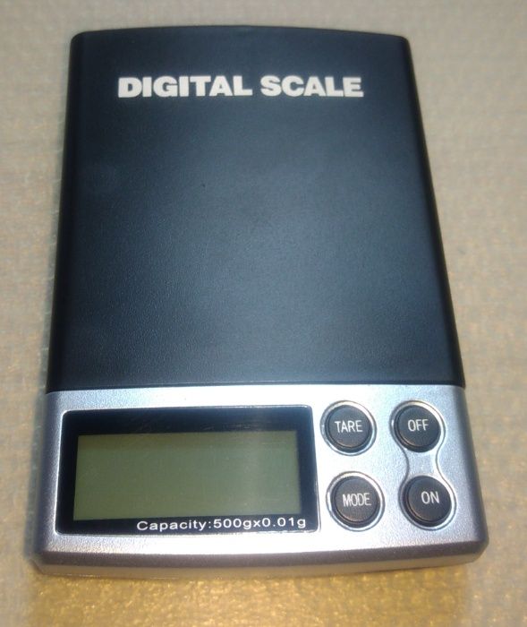 Balança digital 0,01gr/500gr NOVA, na caixa, c/ pilhas
