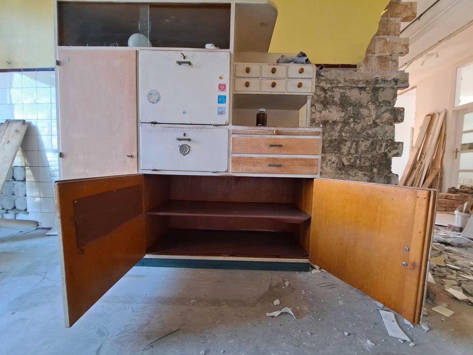 kredens z lat 50tych - drewniany do odnowienia