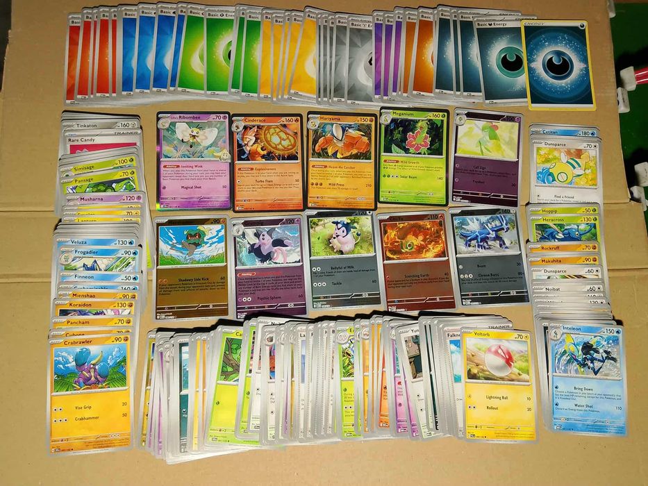 Bulk oryginalnych kart Pokemon (V3) - 200 sztuk + dodatki