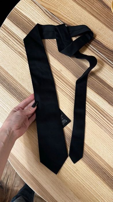 Originalny Gucci krawat, czarny klasyczny