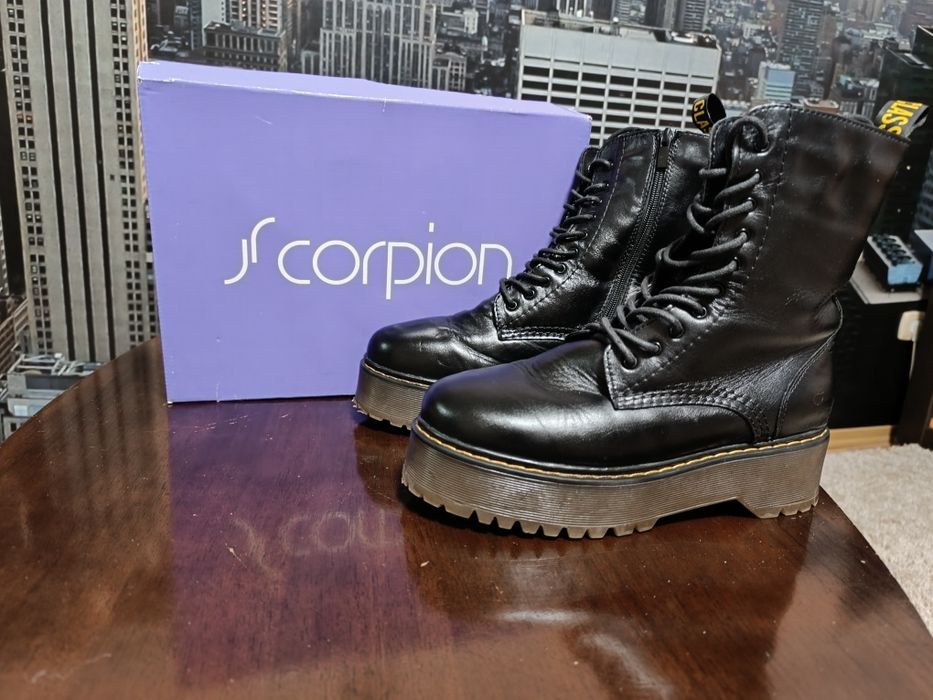 Ботінки зимові жіночі