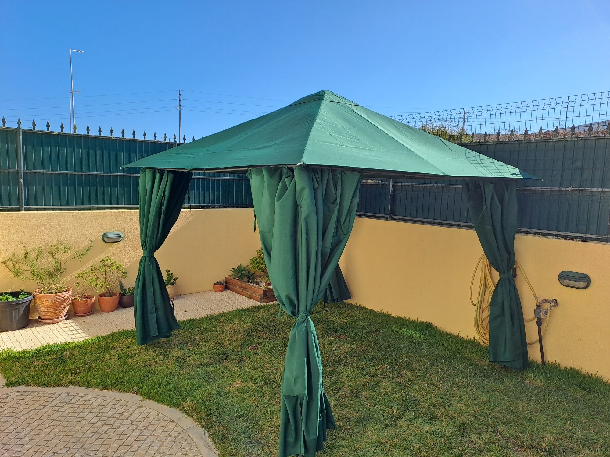 Pérgola, toldo multiusos