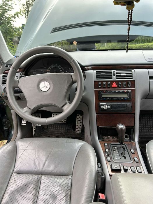 Продам Mersedes-Benz e-320